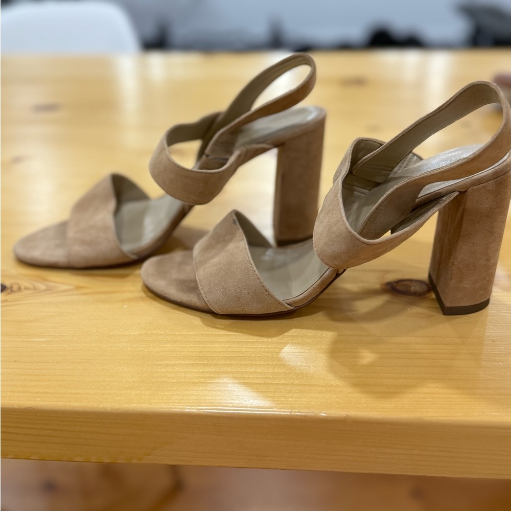 Ann Taylor Tan suede Women's Heels